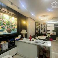 Nhà mặt phố Đàm Quang Trung 42m2x7 tầng, thang máy, vỉa hè rộng, kinh doanh 0976285499