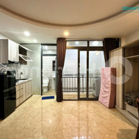 Cho Thuê Phòng Studio - Ban Công - Full Nội Thất - Rộng Hơn 30M2 - Có Máy Giặt Riêng