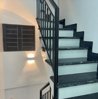 Siêu Phẩm Giá Mềm Dốc Thọ Lão, Hbt 2 Bước Ra Hồ Hbt - Ngõ Thông Mọi Ngả -Diện Tích29M2 5 Tầng Giá Bán 5.7 Tỷ