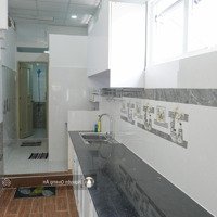 Cho Thuê Cao Ốc Ngô Gia Tự, Q10. 65M2 2 Phòng Ngủ 2 Vệ Sinh Có Máy Lạnh, Giá 10 Triệu/Th. Lh Ân 0906726908