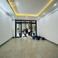 Hàng Hiếm,Phố Nguyễn Khang,Oto Qua,Thang Máy,Kinh Doanh Sầm Uất,Dân Trí Cao,Giá Đầu Tư,Thương Lương