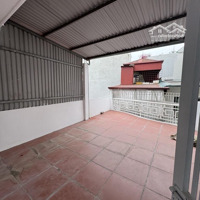 Hàng Hiếm Tại Ngô Gia Tự, 5,5 Tỷ, 48M2, 3 Phòng Ngủ 3 Vệ Sinh Long Biên, Hà Nội