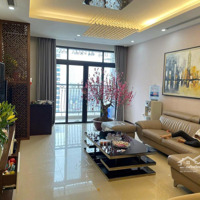 Chính Chủ Cho Thuê Căn Hộ Royal City, Thanh Xuân, Mới Đẹp, 150M, 3 Phòng Ngủ Full Nội Thất, 28 Triệu