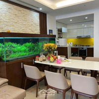 Chính Chủ Cho Thuê Căn Hộ Royal City, Thanh Xuân, Mới Đẹp, 150M, 3 Phòng Ngủ Full Nội Thất, 28 Triệu