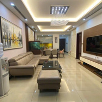 Chính Chủ Cho Thuê Căn Hộ Royal City, Thanh Xuân, Mới Đẹp, 150M, 3 Phòng Ngủ Full Nội Thất, 28 Triệu