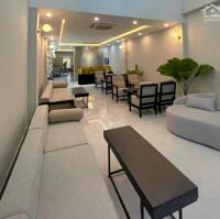 Bán nhà 4 tầng mặt tiền đường Mê Linh Nha Trang mới đẹp