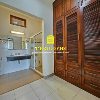 Nhà Biệt Thự 4 Phòng Ngủoto Trong Nhà Tại Phường Thảo Điền - Q2