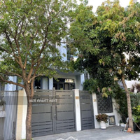 Siêu Phẩm Giãm 3 Tỷ!!! Bán Nhà Khu Compound Ngay Lê Văn Sỹ (Diện Tích5X20M - 4 Tầng ), Giá Còn 27 Tỷ