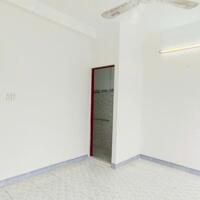 Bán nhà Quận Bình Tân– 4x11m, 1 trệt 2 lầu, giá tốt!