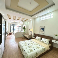 Căn Hộ Dịch Vụ Tách Bếp Full Nội Thất Rộng Rãi Thoáng Mát Gần Cầu Nguyễn Văn Cừ Parcmall