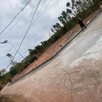 Đất Nằm Trên Trục Chính Thôn,Diện Tíchtrên 200M2,Mt6M ,Đuuownhf Xá Gío Thông Thuận Tiện