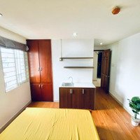 Cho Thuê Phòng Siêu Thoáng Mát - Thang Máy Ngay Công Viên Hoàng Văn Thụ, Khu Sân Bay