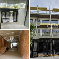 Bán Nhà Phố Bcons Uni Valley, Mặt Tiền Đường Thống Nhất, Bỏ Vốn Chỉ Từ 2.4 Tỷ, Trực Tiếp Cđt