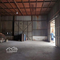 Thuê Kho Xưởng Quận 7Diện Tích250M2 Có Sẵn Văn Phòng, Wc, Pccc Chuẩn