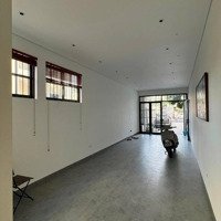 Nhà Mặt Phố Hồng Tiến, Bán Gấp 27,5 Tỷ, 102M2, 5 Phòng Ngủ 5Wc