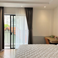 Studio Ban Công Full Nội Thất Gần Sân Bay Và Công Viên Hoàng Văn Thụ