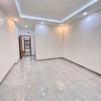 Cho Thuê Nguyên Căn Mặt Tiền 3/2 Quận 10 Giáp Vòng Xoay Dân Chủ