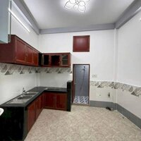 Cho thuê nhà trệt lầu hẻm 90 Hùng Vương, Ninh Kiều Cần Thơ