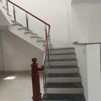 NHÀ PHỐ XÂY SẴN,CÓ SỔ HỒNG KHU DÂN CƯ MẶT TIỀN QL1A THÂN CỬU NGHĨA