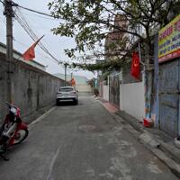 Cho nhà riêng trung tâm Sở Dầu, Hồng Bàng, sân cổng riêng, ô tô tránh nhau