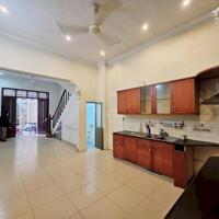 Nhà đẹp Nguyễn Chí Thanh, 42 m2, 5 tầng, giá chỉ 16 tỷ