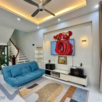 Ngọc Thụy - Biệt Thự Sân Vườn 120 - Full Đồ Xịn - 19 Triệu
