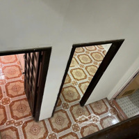 Cho Thuê Nhà Nguyên Căn Tại Phố - Võng Thị - Tây Hồ Với Diện Tích 40M2 - 4 Tầng