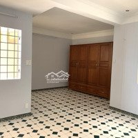 Cho Thuê Nhà Nguyên Căn Mặt Tiền Lê Thánh Tôn, Bến Thành, Quận 1
