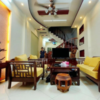 Bán Nhà 750 Kim Giang.cạnh Ubnd Xã.sát Góc Đường Đôi Thanh Liệt.60M.mt 5M.ô Tô Đỗ Cửa. Giá Bán 10Tỷ99