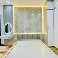Bán gấp nhà đẹp Trương Công Giai 5 tầng 36m2 gần phố, nhà đẹp full nội thất ở ngay