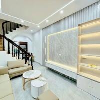 Bán gấp nhà đẹp Trương Công Giai 5 tầng 36m2 gần phố, nhà đẹp full nội thất ở ngay