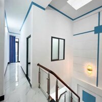 CHO THUÊ NHÀ MẶT TIỀN HẺM FULL NỘI THẤT ĐƯỜNG CÁCH MẠNG THÁNG TÁM GIÁ 8 TRIỆU 500