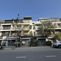 Bán Gấp Nhà Phân Lô Ao Sào Vị Trí Đẹp Khu Vực Trung Tâm Quận Hoàng Mai Diện Tích 75M 22 Tỷ.