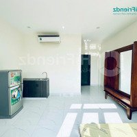 Phòng Cửa Sổ Thoáng Mới Xây-Ánh Sáng Tự Nhiên