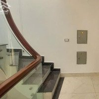 Cho Thuê Nhà Ngõ Trần Quý Kiên. Diện Tích 40M2 X 5 Tầng