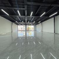 Cho thuê văn phòng đường 30/4 hải châu đà nẵng góc 2 mặt tiền diện tích trên 200 m²
