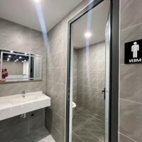 Cho thuê văn phòng đường 30/4 hải châu đà nẵng góc 2 mặt tiền diện tích trên 200 m²