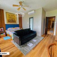 Bán Toà Căn Hộ 7 Tầng View Biển, Có Thang Máy Cách Biển Vài Bước Chân