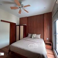 Bán Toà Căn Hộ 7 Tầng View Biển, Có Thang Máy Cách Biển Vài Bước Chân