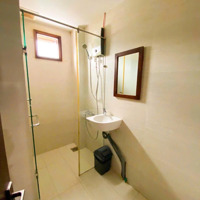 Bán Toà Căn Hộ 7 Tầng View Biển, Có Thang Máy Cách Biển Vài Bước Chân