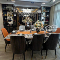 Bán Căn Hộ Tại Royal City, Tầng 30 Tòa R1Diện Tích245M2, Thiết Kế 4 Pn View Đẹp Full Nội Thất Giá Bán 25 Tỷ