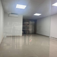Cho Thuê Nhà Mặt Phố Nguyễn Chí Thanhdiện Tích50M2 X 3 Tầng,Mặt Tiền5 M, Nhà Mới Có Thang Máy