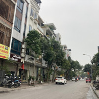 Bán Nhà Mặt Phố Kinh Doanh Sầm Uất Tại Việt Hưng Rất Vừa Khuôn Tiền 40M2 Giá Có 12.3 Tỷ(Bao Phí)