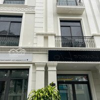 Cho Thuê Nhà Phố 96M2 - 5 Tầng - Vinhomes Grand Park Giá 27 Triệu