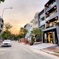 Bán Nhà Mặt Tiền Thang Máy, Đường Phạm Hữu Lầu, 16,5 Tỷ, 90 M2, Giá Tốt, Q7, Hcm