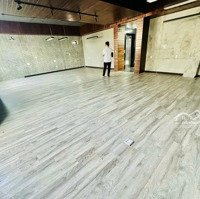 Cho Thuê Biệt Thự Sân Vườn 5 Tầng Mặt Tiền 30/4 Có Thang Máy
