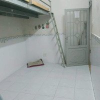 Cho Thuê Phòng Trọhẽm Xe Hơi1897 Huỳnh Tấn Phát Ttnb -Diện Tích3X4M - Giá Bán 1.8 Triệu/Th