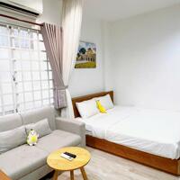 Cho thuê căn hộ cửa sổ lớn, Full nội thất gần sân bay Tân Sơn Nhất