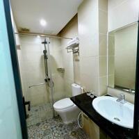 Cho thuê căn hộ cửa sổ lớn, Full nội thất gần sân bay Tân Sơn Nhất