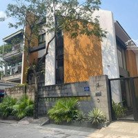 Vỡ Nợ Bán Gấp - Biệt Thự Việt Hưng 360Mx 4 Tầng - Full Nội Thất, 2 Mặt Đường Ô Tô Tránh - 117 Triệu/M2